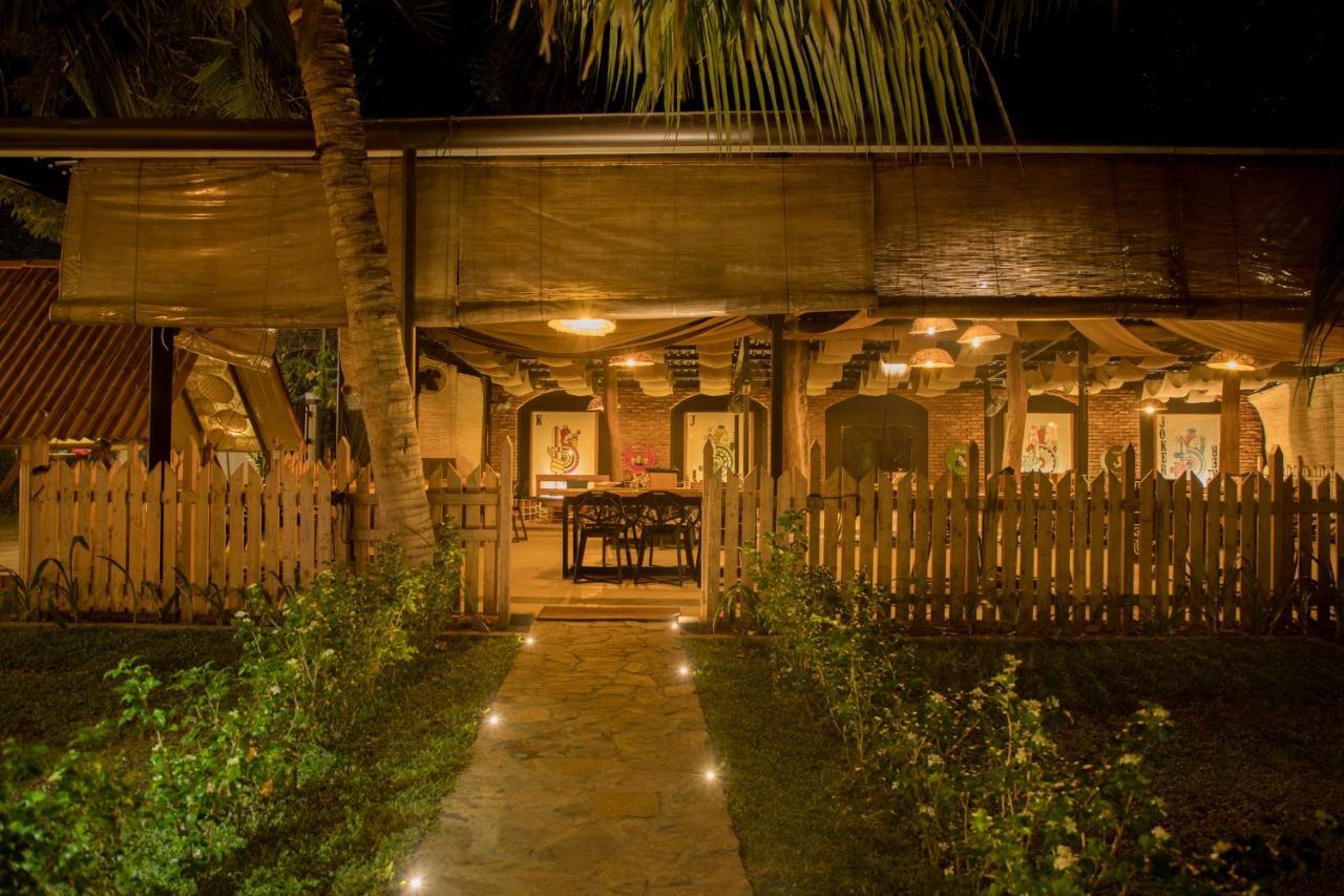 Tuk Tuk Boutique Hotel Negombo Kültér fotó